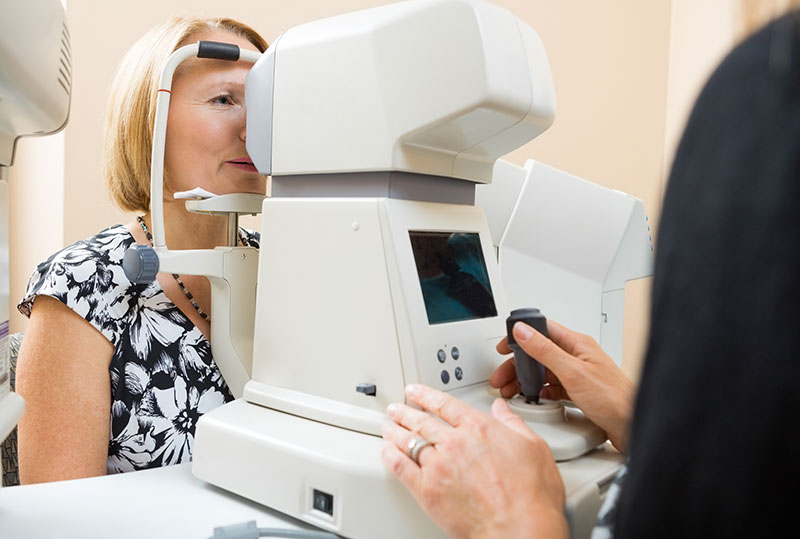 tonometer eye examination machine